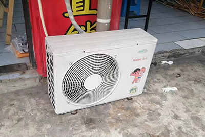 蒸湘空调突然不制冷只吹自然风怎么办？